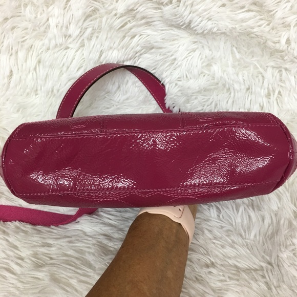 Coach Bag Embossed Leather - Picture 6 of 10